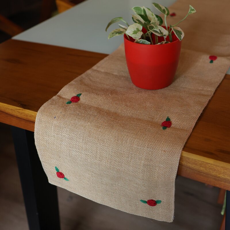 TABLE RUNNER