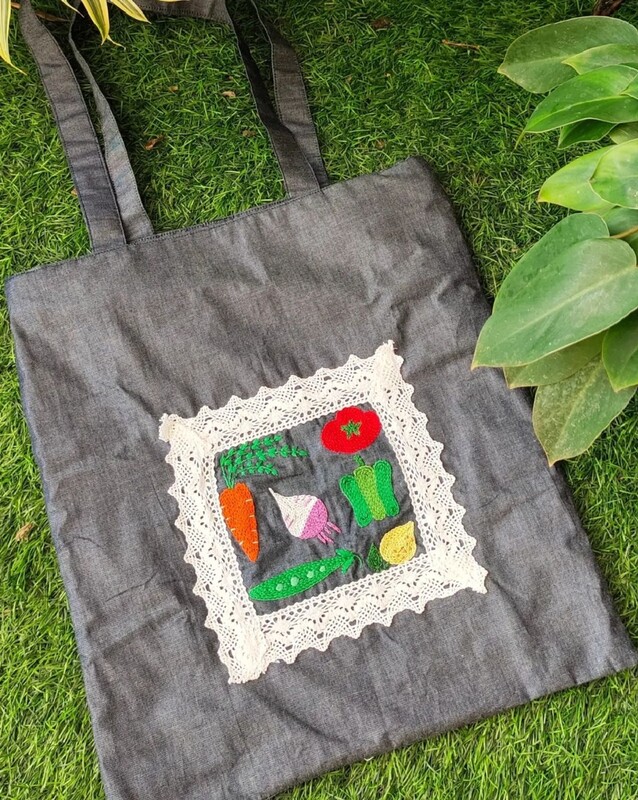 VEGETABLE TOTE